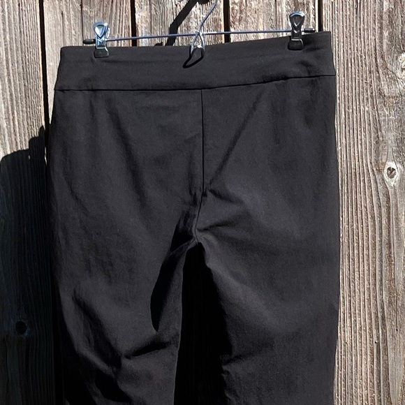 Signature Slimming Petite by Christopher & Banks cropped black pants size 6P - Picture 13 of 16